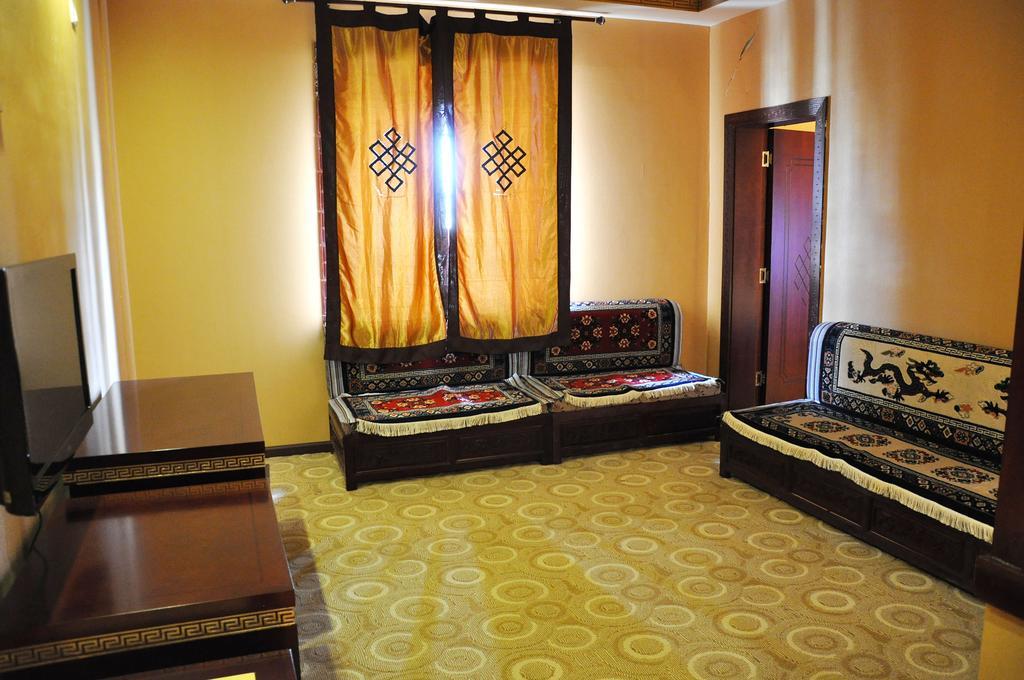 Lanting Yipin Hotel Shangri-La Esterno foto